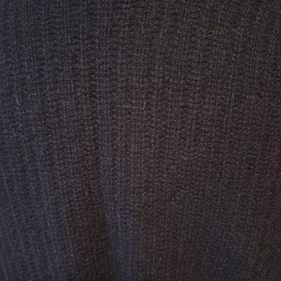 360 Cashmere Sweater - Picture 4 of 6